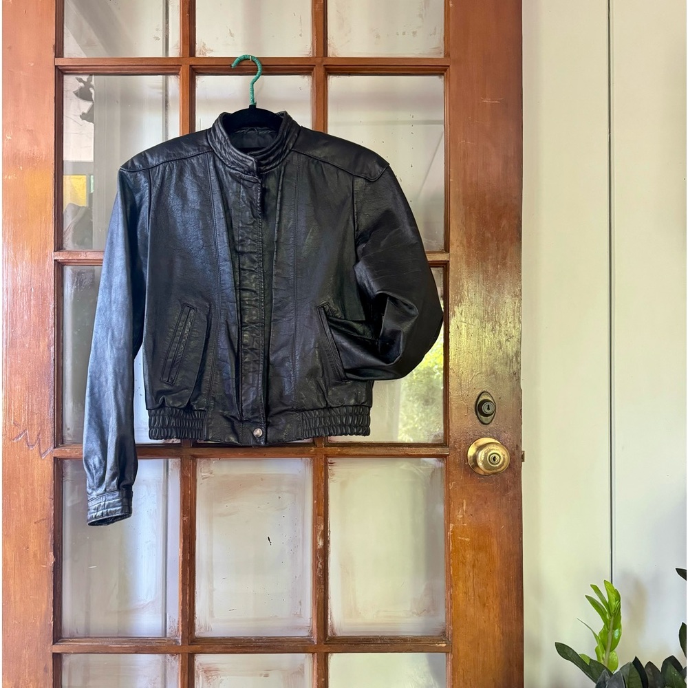 Vintage 1980's Era Berman's Leather Jacket Cropped Fit
Size Small